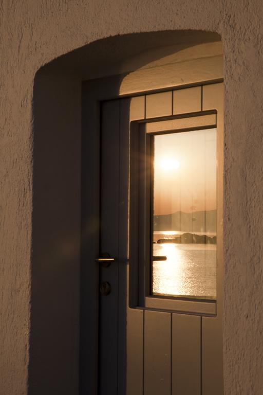 Traditional Waterfront House Mandrakia Chambre photo