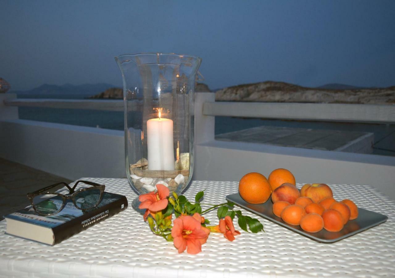 Traditional Waterfront House Mandrakia Extérieur photo