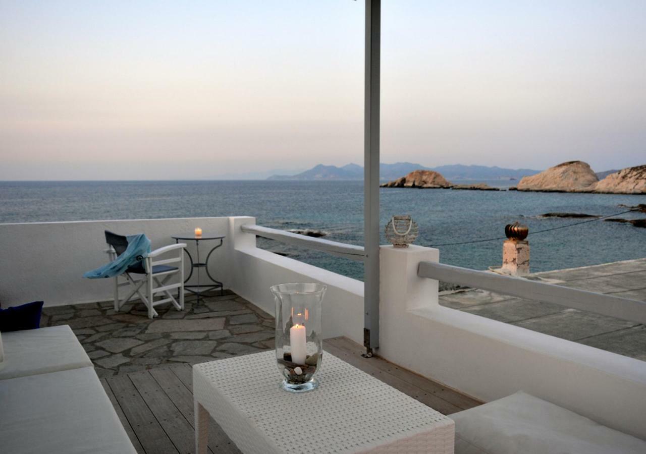 Traditional Waterfront House Mandrakia Extérieur photo